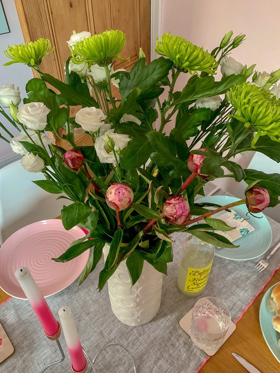 JenStanbrook's tweet photo. It doesn’t have to cost much to have a great time at home – what would you do to make yourself feel good in the summer?
Me, I love flowers and these were part of a locally bought meal and table arrangement I created for @Zopa
https://t.co/qbcJy4qacP
AD #FeelGoodMoney https://t.co/iCAuwcWUhz