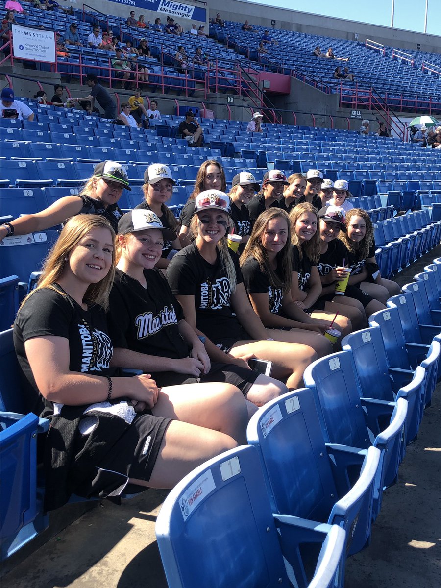 ToadJer's tweet photo. “It’s Fun to Win” Team Toba wins bronze medal at 21-U women’s nationals.  #hornsup https://t.co/G8ZzmNHWil