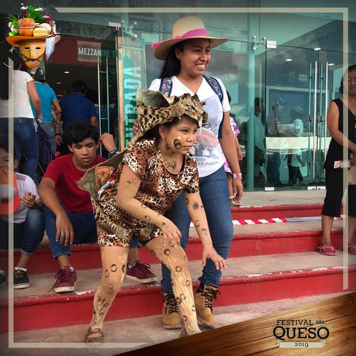QuesoTabasco's tweet photo. La tradición de la danza del Pochó, es de origen prehispánico, reconocida como el "Carnaval más extraño del mundo", costumbre compartida con la familia, desde sus integrantes más pequeños.
#FestivaldelQuesoTabasco #FQso #ArmalaEnTeno #QSOFest #Tabasco #EnTenosique https://t.co/QuTt1DKBiS