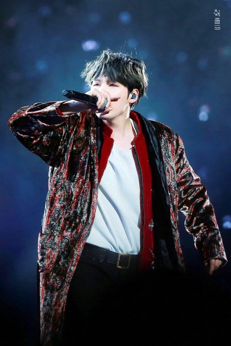 EsperanzaBeat17's tweet photo. #WeLoveYouMinYoongi
Suerte, continúen como siempre; dejando el alma en  donde se paren y  recuerden las estrellas siempre brillan aún cuando no se puedan ver por tanta obscuridad o lluvia siempre están ahí brillando y nunca caen del cielo💜 https://t.co/FTbfbWxSGn
