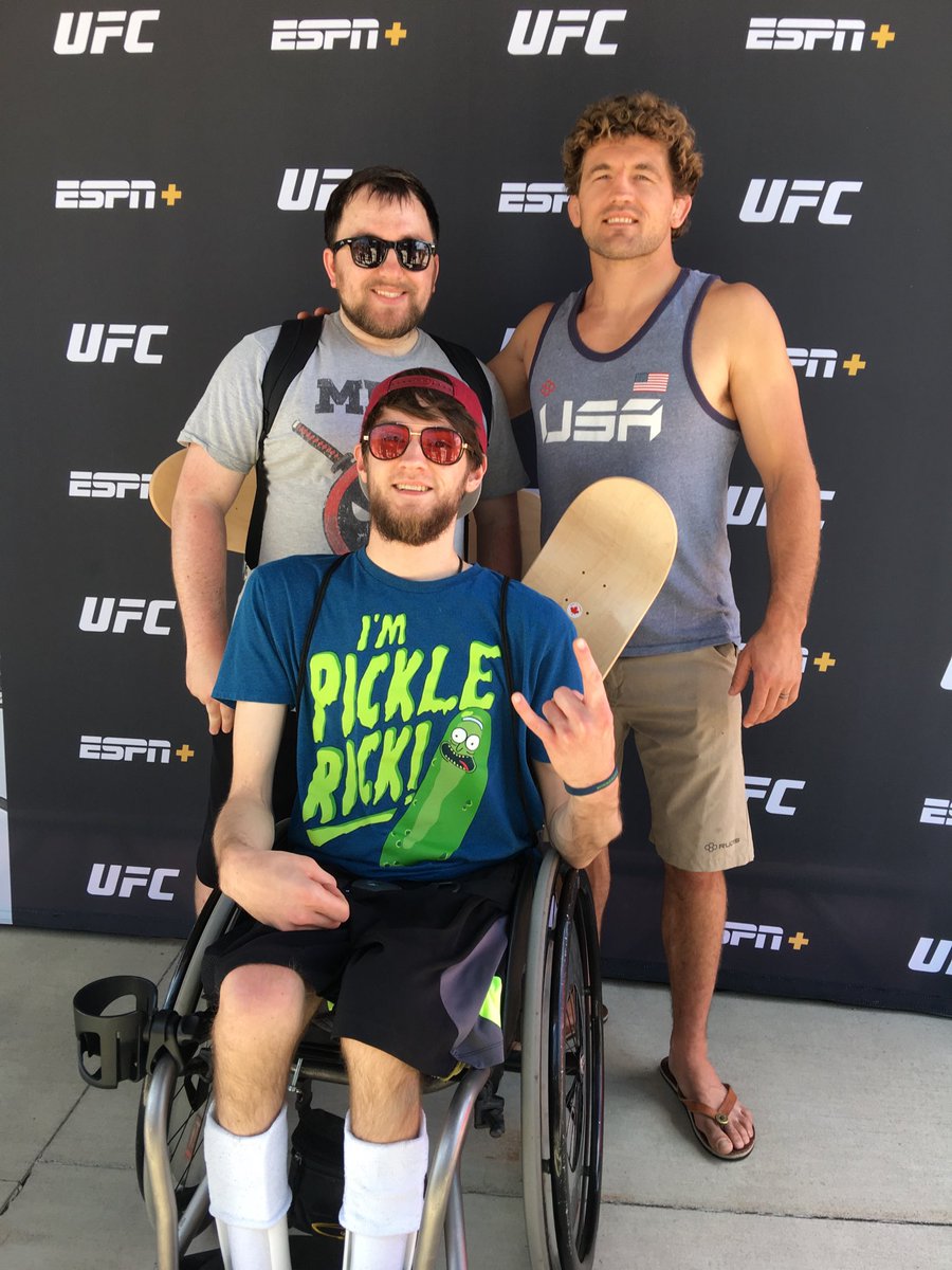 Kevin_Bobby_24's tweet photo. Met UFC fighter ⁦@Benaskren⁩ for the first time! What an awesome guy! https://t.co/P76Y2ENO7A