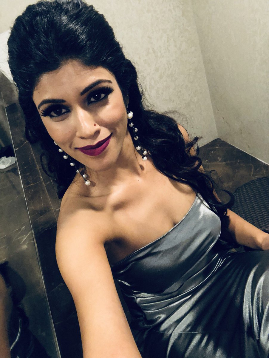 iambeingshikha's tweet photo. #smudgemenot 💋
In Love with this 💄from @trySUGAR
My debut with this range of cosmetics from #sugarcosmetics
.
.
.
#makeup #lipstick #sugarlip #MakeupAddict #makeupjunkie #host #styleinspo #ootn #Jaipur #liveinconcert #Anchordiaries https://t.co/LQSP3nLsOm