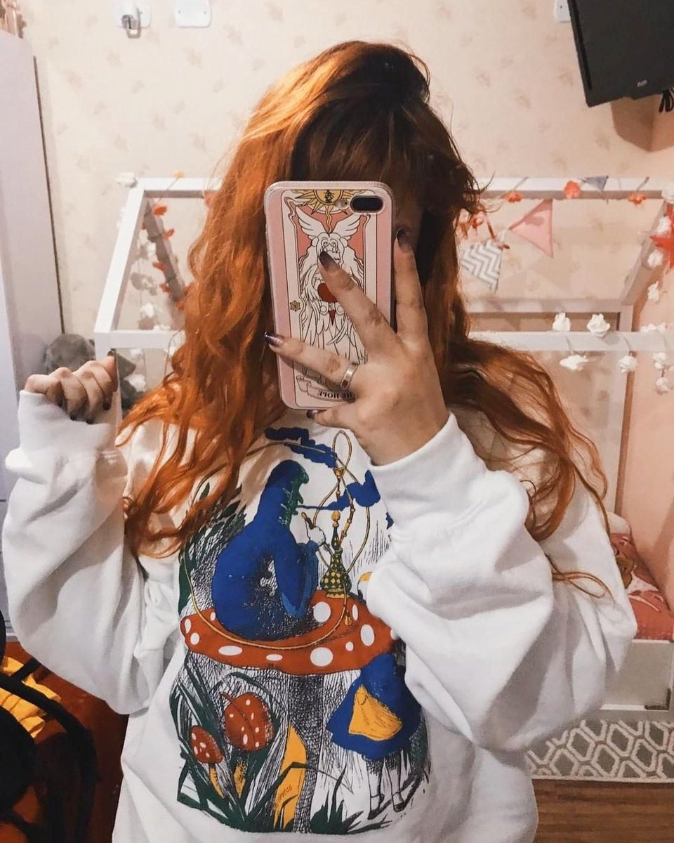 Grunge__Monkey's tweet image. The perfect sweater for ending the week snuggling up watching a movie and eating snackkkkkks ♥️  Our Alice Hookah Sweater is just with £22.40 with our 20% off discount code: TREATSFORME20 👍 ENDS IN JUST 3HRS!

#sundays #sundayvibes #sundaysarefor #cutesweater #coolsweater
