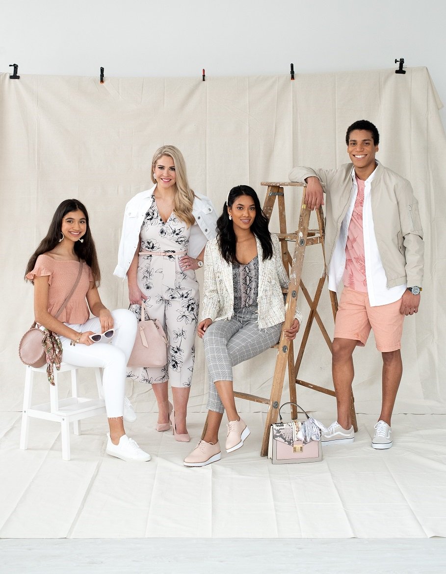 StLaurentCentre's tweet image. A jumpsuit is one of the most versatile pieces you can have in your wardrobe. Check out @melissalambtv sporting both business casual and pregnancy chic!

Floral jumpsuit from @LeChateauStyle and knit jumpsuit from @AEO. #STLSummer