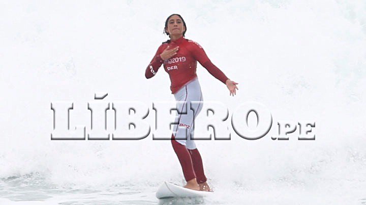 theatharis's tweet photo. #PanamericanosLima2019
Sobre mi pecho llevo tus colores... La surfista peruana Daniella Rosas ya hizo la ola perfecta y se golpea el pecho segura de lograr el éxito. Obtuvo la de oro en la categoría #SurfOpen. ¡Que viva el Perú! @liberoperu https://t.co/9gwErtb6ag
