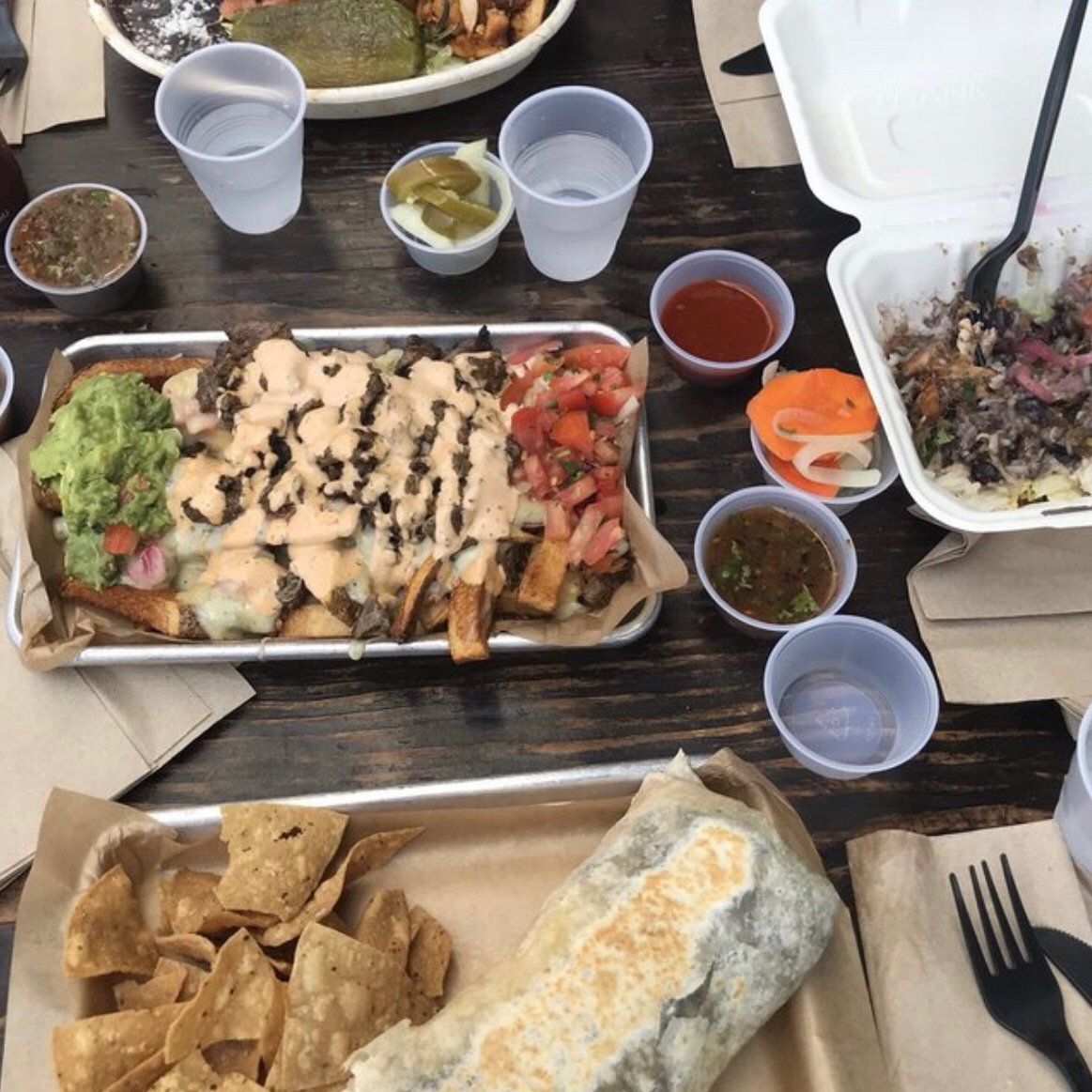 CervetecaCC's tweet photo. We don’t mess around here 🌮🌯🥙🌶
#cerveteca #culvercity #lacomfortfood https://t.co/1f3BCBZayn