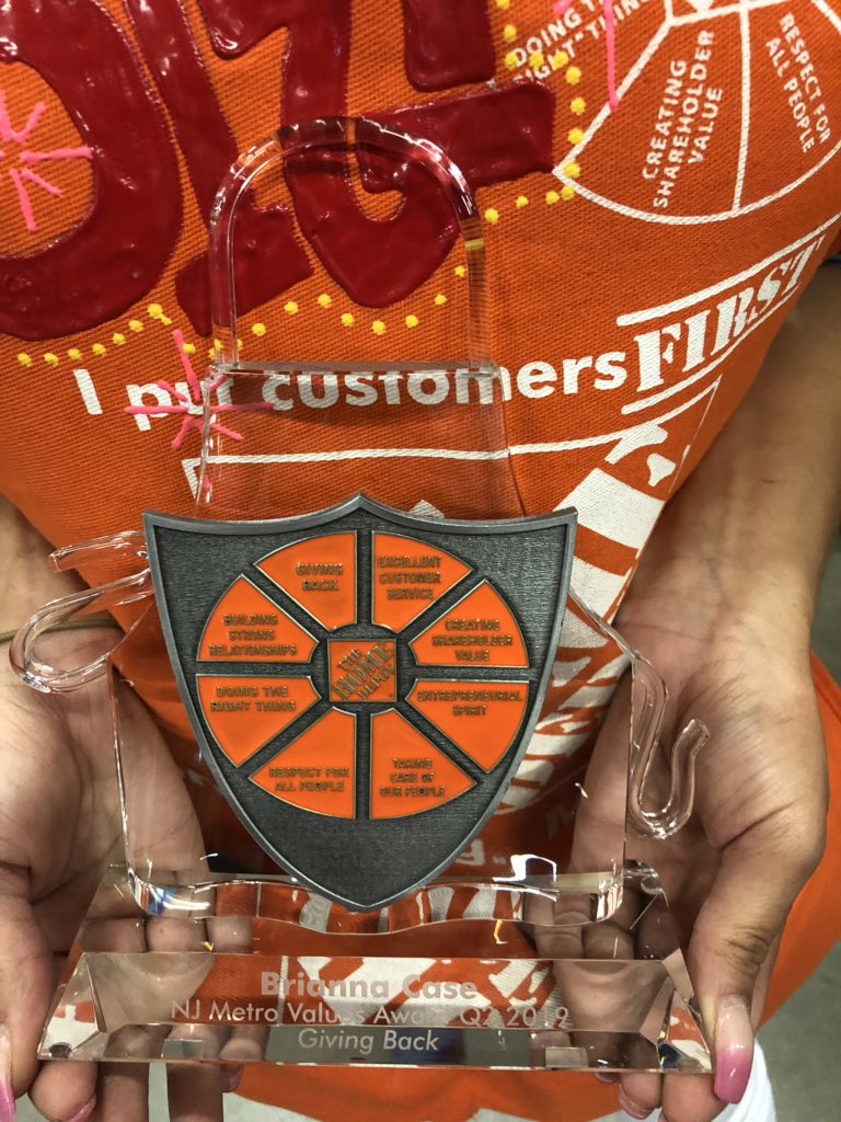 nyyroro's tweet image. Meet Brianna-D25 DS from Cortlandt, NY! She gave her time, energy, resources &amp;amp; talent to ensure a person w/ a developmental disability could perform their job effectively! #LeadsByExample #NJM #RVPValueAward #GivingBack @miss_hardware @PeterSM1251 @shane_price2 @daryl_hagen