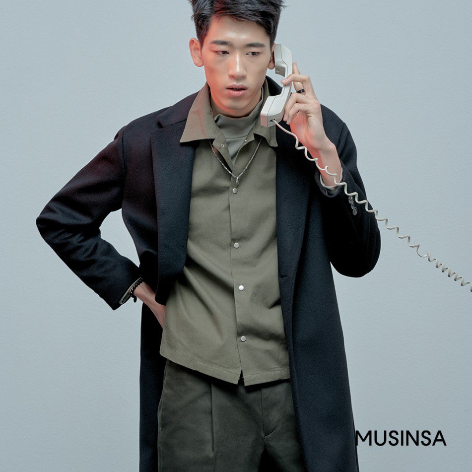 musinsaofficial's tweet photo. [#엠비오 무신사 코트 론칭 특가 기획전 OPEN🎊]
한국형 컨템포러리 브랜드 엠비오의 새로운✨ 코트 컬렉션
무신사 단독 프리오더! 20% 할인된 가격에 신상 코트를 만나보세요🤠

https://t.co/xJNWmRCmoE
_
#MUSINSA #무신사 #무신사스토어
#MVIO #프리오더 #코트 #특가 #마실시리즈 #런칭 https://t.co/11GdjWx6Rv