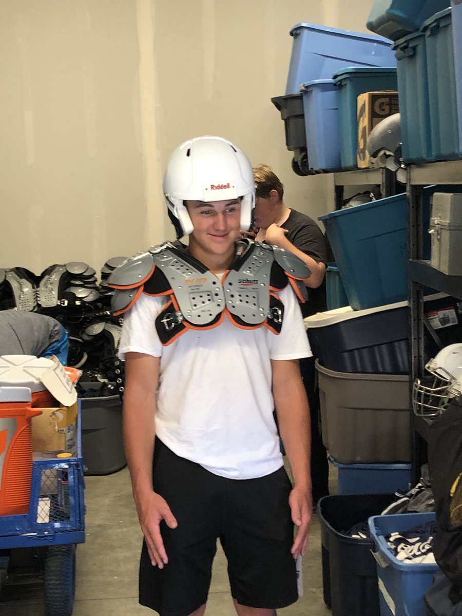 mason_ewing0208's tweet photo. Sophomore SZN to Senior SZN https://t.co/mC8PX77buc