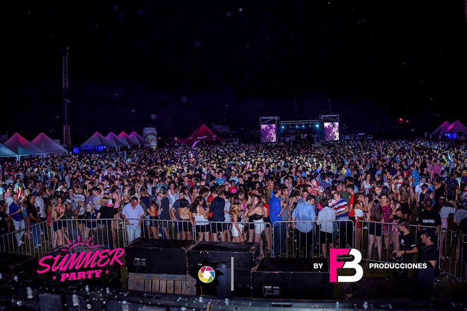 summerpartych's tweet photo. Saben que significa esta foto? Que volvemos 💣😍 https://t.co/VkyOcyh3w3