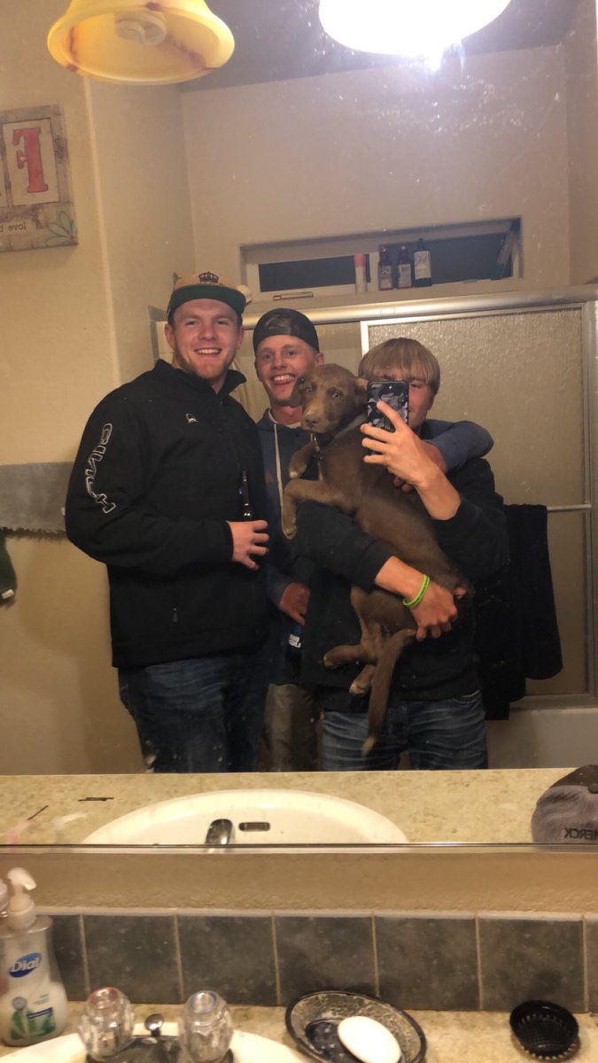 rbagley27's tweet photo. @Petersonta3Ty happy birthday brotha! Hope you had a good day! Let’s take those horses out soon!😎🐎 https://t.co/krxbEZnIrI