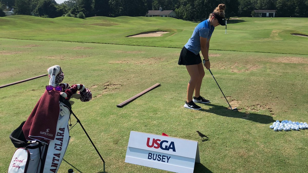santaclarawgolf's tweet photo. Making her first-ever appearance in the event, @sarahbusey7 is ready to take part in the 119th @USGA Amateur Championship. ▶️ https://t.co/0noiHXcXFs #StampedeTogether #USWomensAm https://t.co/sjhFFFntXx