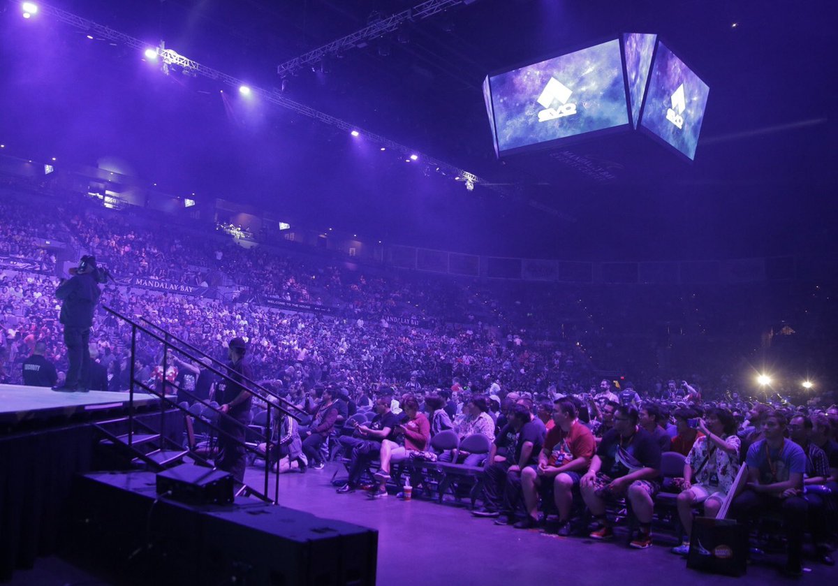 NintendoAmerica's tweet photo. The main event of #EVO2019 is here! Tune-in now to catch eight of the world's best Super #SmashBrosUltimate players compete at the main event of the biggest fighting game tournament there is!  📺: https://t.co/ljVOjHuGNQ https://t.co/eieeB4849Z