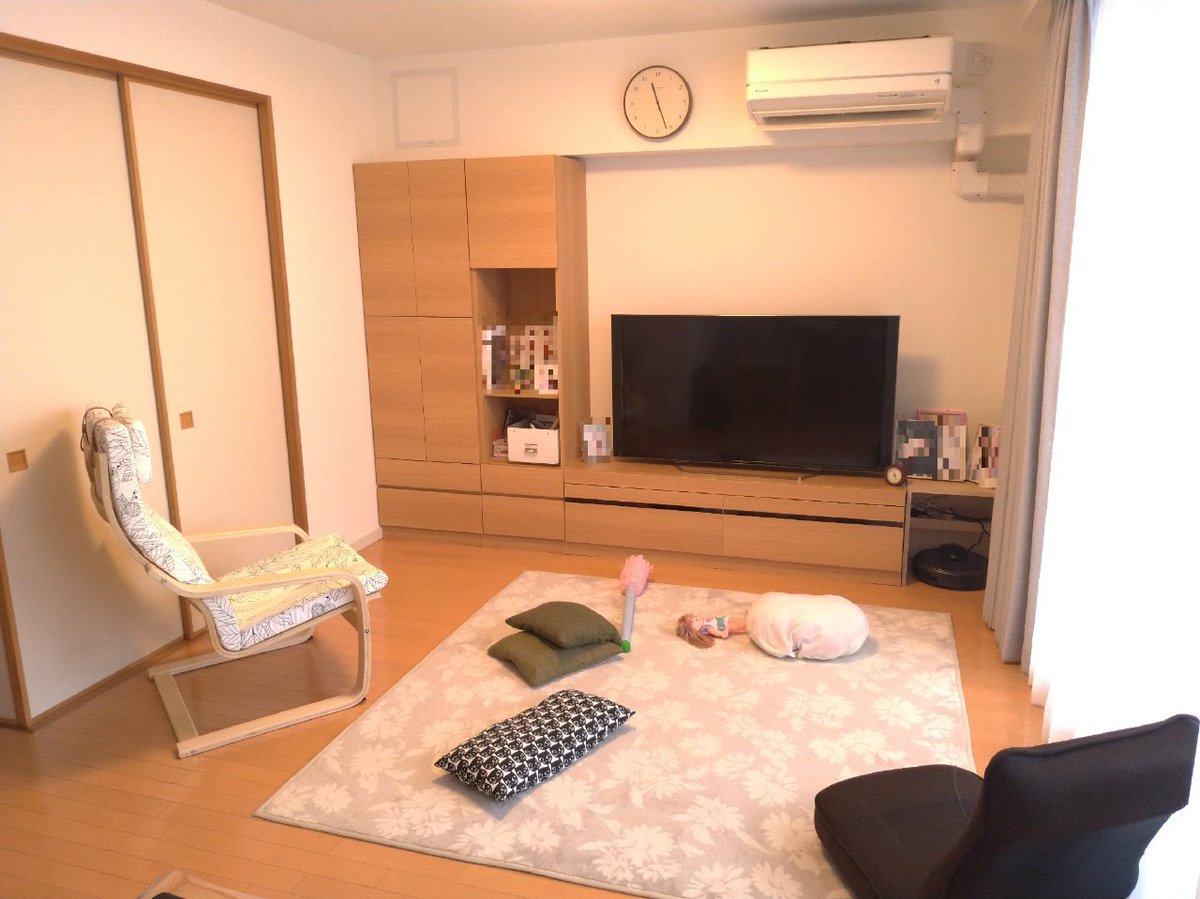 いっちcw 我が家ソファを廃止 代わりにポエング導入に成功 O オットマンは却下された W