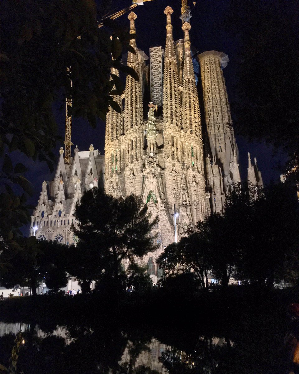 rafaelfischerf's tweet photo. Me encanta BCN y sus rincones!! #travel #spain https://t.co/rz91n7wjwN