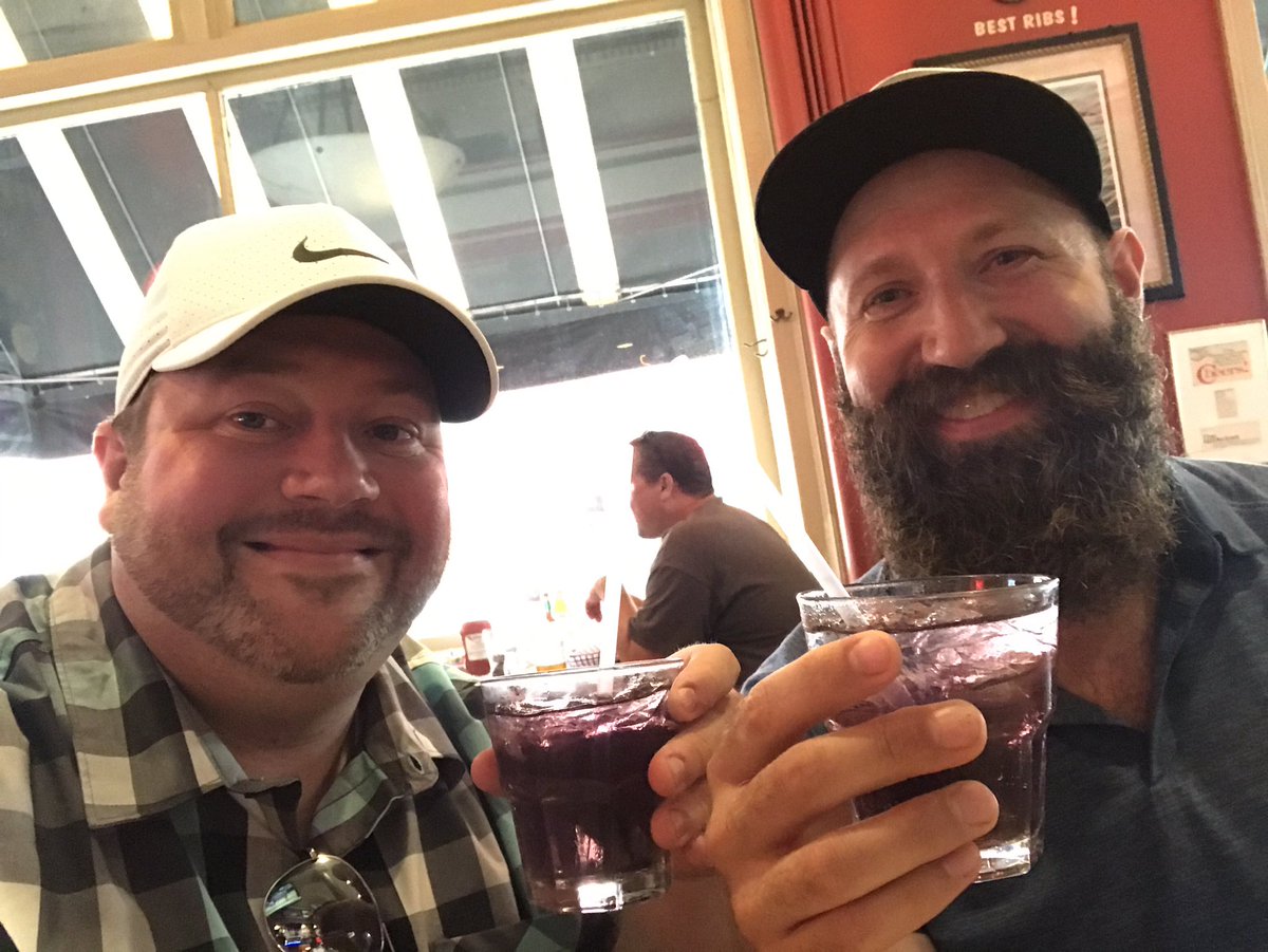 MattHigg51's tweet photo. 🍇🦍
@IncubusBand pregame. #TheLoon #GrapeApe https://t.co/M16SSKt10H