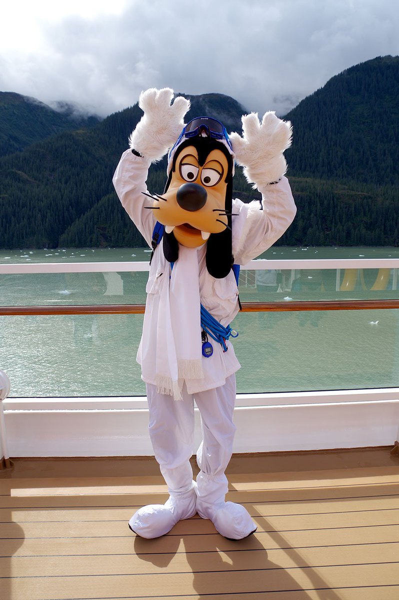 Uzivatel ヒロ Na Twitteru アラスカクルーズ3日目 エンディコットアームのドーズ氷河に向かう中 キャラクターとグリーティングです 続いてグーフィーさんにいご挨拶 山岳救助隊かな ザイルを装備してなかなか本格的ですね かっこいい 山に登りたいようで