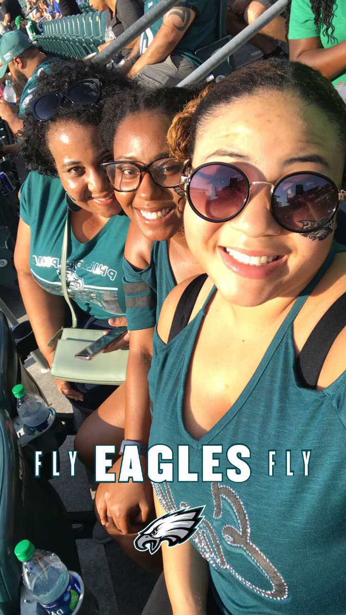 CrystenUnique's tweet image. #EaglesCamp