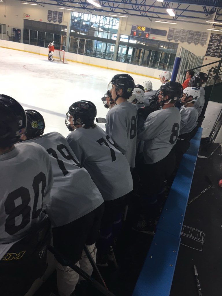 BrownBearsNAHL's tweet photo. Gray v. Gold in the final game of the day here at Main Camp! #BrownBearNation https://t.co/0u7ARP7aYZ
