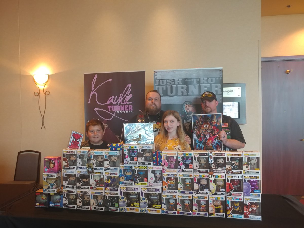 Play4Patients's tweet photo. Successful weekend for our #WalkingDead celebrity P4P team at Charlotte Comicon. Thanks to all of the kind people who donated and to @POPnBeards for the big-time hook-up! Be sure to check them out and follow their page! https://t.co/ttzd4mHiMk