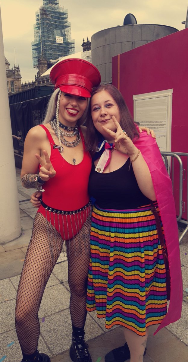 Stephemma_'s tweet image. Had the pleasure of meeting this babe today! 🏳️‍🌈😍 @JulyJonesMusic @LeedsPride #LeedsPride #LeedsPride19