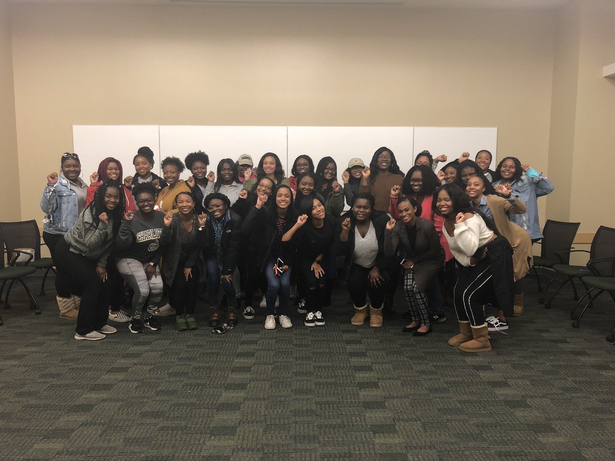 NCNW_UNCC's tweet photo. Happy National Sisters Day to all of our N-Sisters across the country! #sisters 💜💜💜 https://t.co/QQ7HppMsQf
