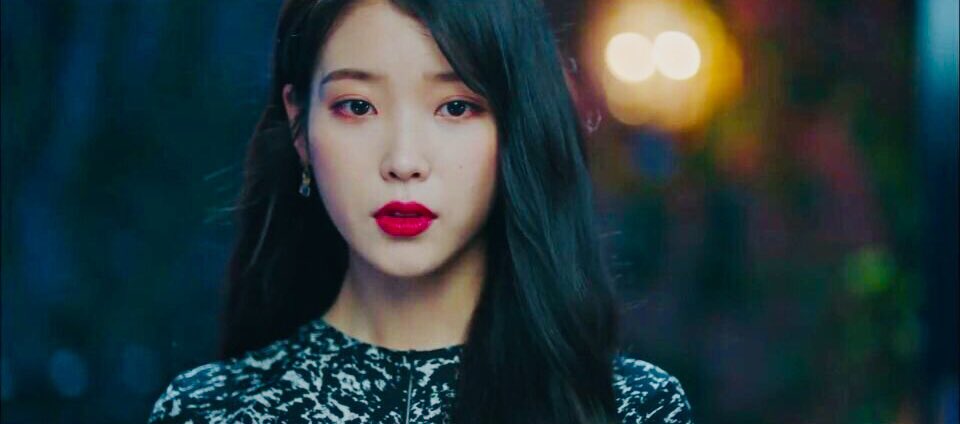 _aurorarain_'s tweet photo. I haven’t said this yet...

#HotelDelLuna IS ABSOLUTELY LIT. AND IT’S A MUST WATCH DRAMA. 🙌🏻

That’s it. That’s the tweet. 

#IU #YeoJinGoo https://t.co/a0Xy8Lxhdo