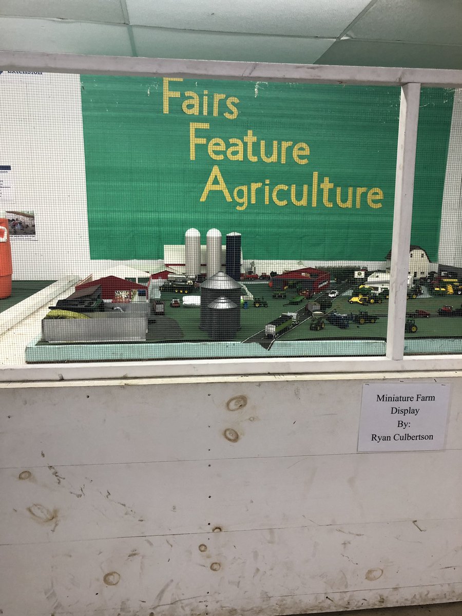 PAFFAFoundation's tweet photo. FFA members showcase their knowledge and skills through Supervised Agriculture Experiences at their local and county fairs.  As you attend fairs, watch for the FFA emblem and offer words of encouragement to these hard working young men and women and their advisors. https://t.co/nI5MjVp2bf