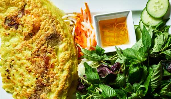 Ethnosh's tweet photo. We've added some new Vietnamese cuisine to Ethnosh GSO! Check out Rice Paper Vietnamese Cuisine https://t.co/ztWkC52vGJ https://t.co/wngDLJH4ZB