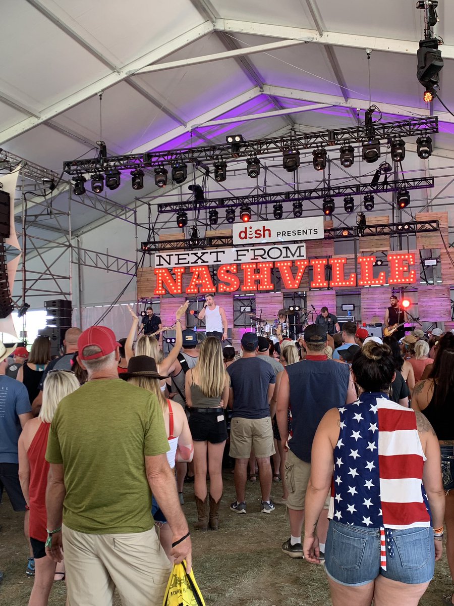 alexa_rose07's tweet photo. Enjoying some @CortCarpenter at @WatershedFest 🎶 https://t.co/2wYCoQJc2a
