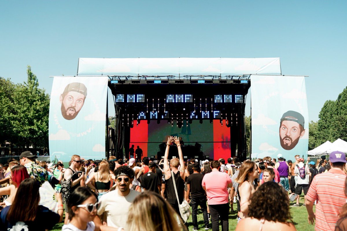 AMFAMFAMF's tweet photo. SEATTLE WE BACK!!! We have less than 100 tickets at the front gate. First come first serve. Card only. LETS PARTY!!! #AMFSEATTLE https://t.co/lIkFjmcQXi