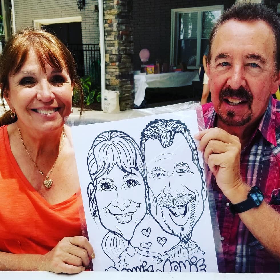 BigHeadCartoon's tweet photo. Nothing but smiles today! Making everyone a #BigHeadCartoon today at a #FamilyReunion in #MtJuliet! #art #Music #LifeInTheDIY #WeMakeThePartyBetter #Nashville https://t.co/K1P8LlFVw6