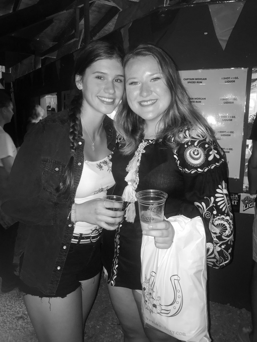 jennybeauds's tweet photo. First performance at #cnuf2019 was an absolute blast 😁 https://t.co/S0eS1IWQKA