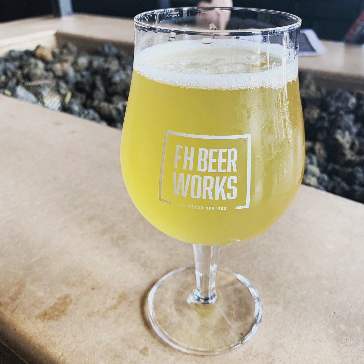 Kingston_AR's tweet photo. It’s beer o’clock in Colorado at FH Beer Works. #drinkingcommunity #craftbeer https://t.co/9vGkAZDCCt