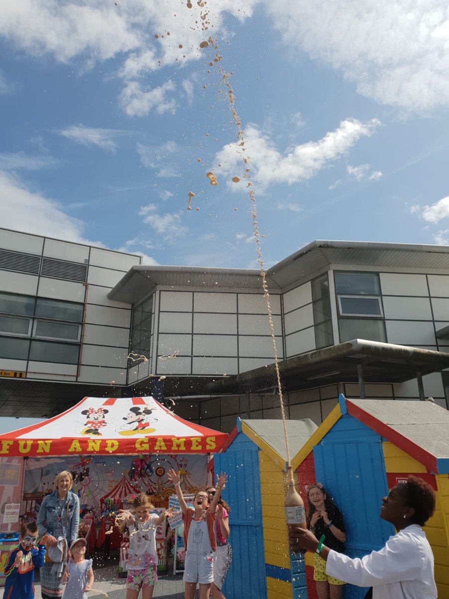kidz_science's tweet photo. @BeatYard @DublinCityMum We had an awesome time in the Kidsyard! Lots of explosive Science Giant Slime bubbles!!

#planetsciencekidz #beatyard #dublincitymum https://t.co/cHt4uoHOMj