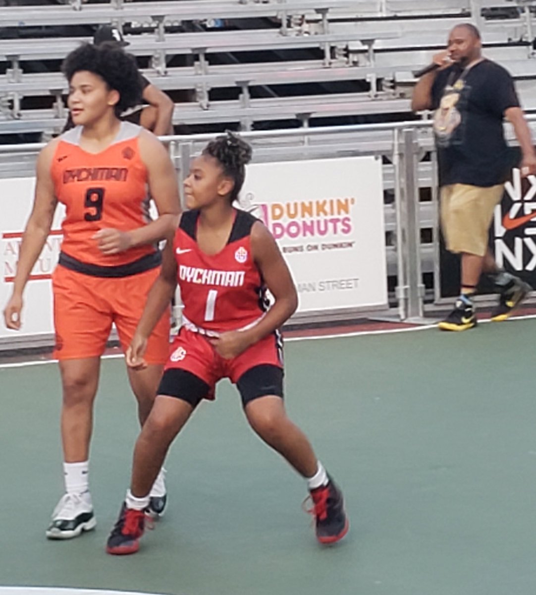 namaste_0417's tweet photo. IDK if this opportunity will ever happen again. Loved watching these two on the court together. @LaurynSwann looks up to @kateripoole5 like you wouldn't believe. Thank you for looking out for her and teaching her things no one else will tell her. Many blessings to you π€πΌ#family https://t.co/shG5Di9MlC
