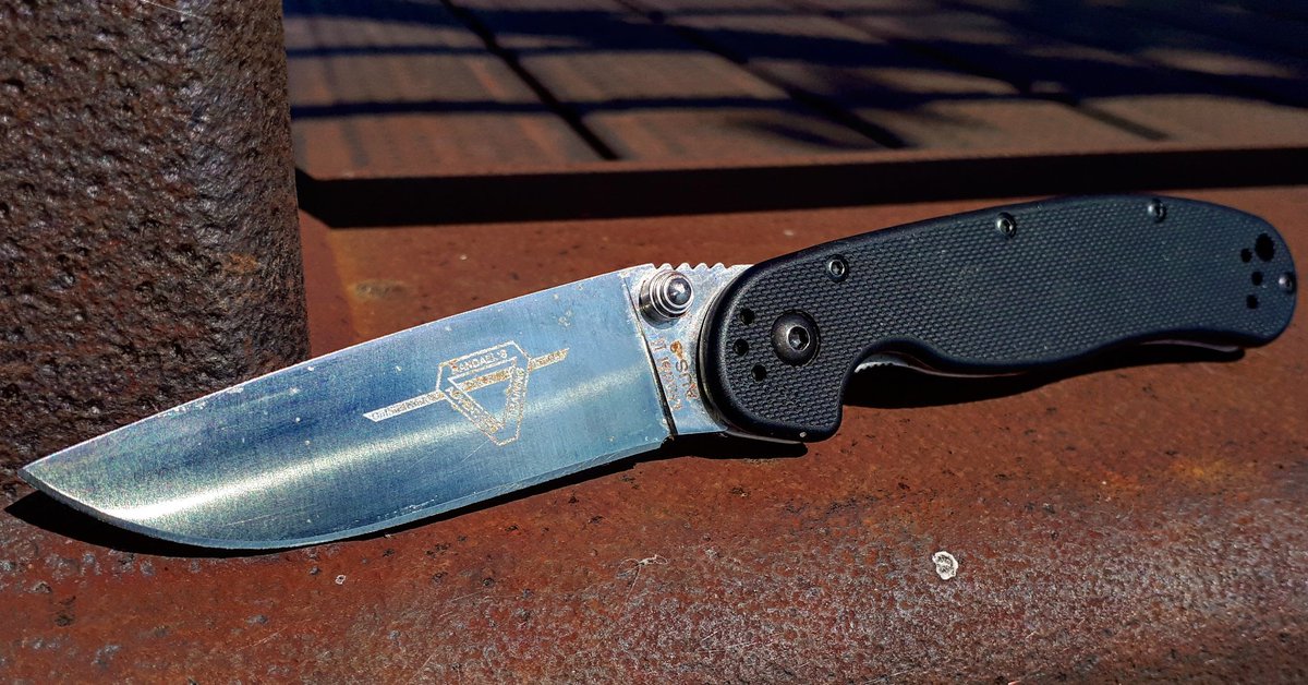 TNO_TV's tweet photo. I threw the #OntarioKnifeCompany #RATModel2 in the pocket today.  It's had a tough life, but it's still kicking lol.
#EveryDayCarry #PocketKnife #FoldingKnife #OntarioOutdoors #AUS8 #OntarioRat2 #TrueNorthOutdoorsTV #TNO_TV https://t.co/PU3JaYduYS