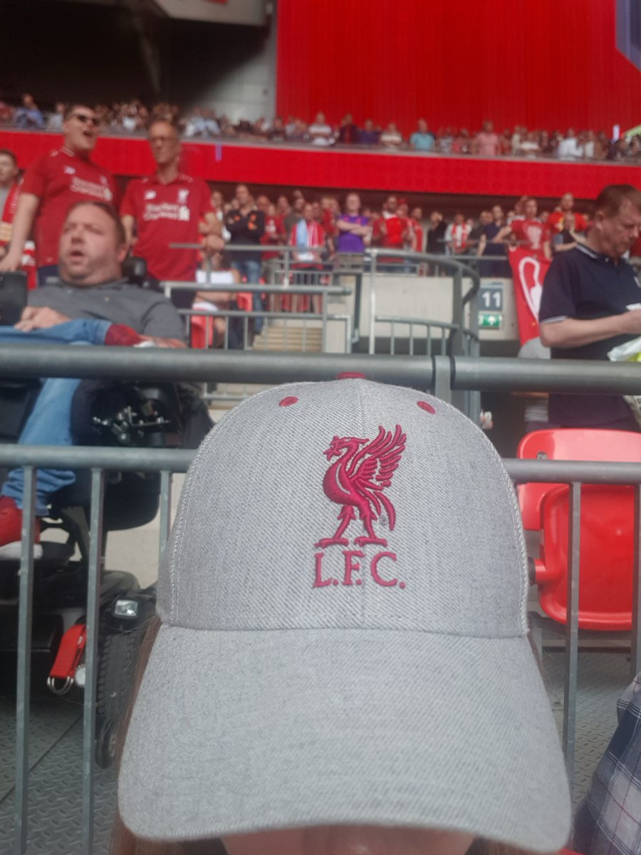 Liverbird4Eva's tweet photo. Home after a Fun away day to Wembley with our Red Men. Score didn't go our way, but we were the better team second half and deserved the draw in the 90 mins! Excited for the season to start..Roll on Friday ๐๐บโฝ๏ธ #LFC #FunTimes #CapOnTour https://t.co/FYT8hxPkVs