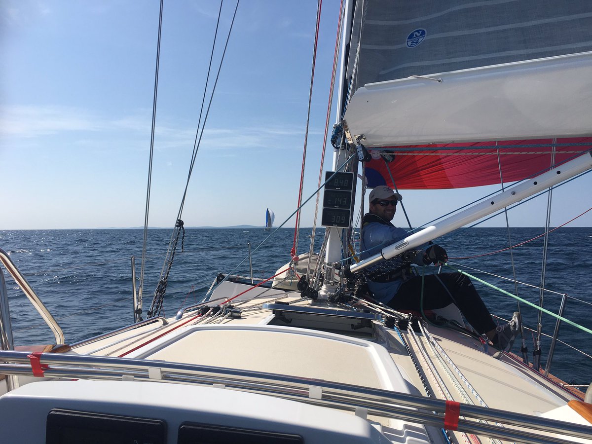 papatom59's tweet photo. Patrick trimming his way to Keweenaw #TransSuperior #Roxy https://t.co/B3jSAq9gGk