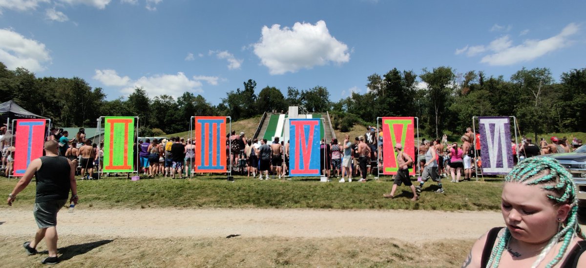ItzTexas__'s tweet photo. So this weekend me and the wife went to @estfestohio and we had one of the best weekends ever. From the music to the people there and the entertainment @machinegunkelly had set up it was amazing. It was our 1st est fest but it won't be our last!! #estfest2019 https://t.co/Qboysuf5an