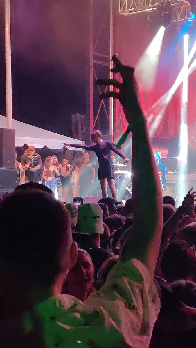ItzTexas__'s tweet photo. So this weekend me and the wife went to @estfestohio and we had one of the best weekends ever. From the music to the people there and the entertainment @machinegunkelly had set up it was amazing. It was our 1st est fest but it won't be our last!! #estfest2019 https://t.co/Qboysuf5an