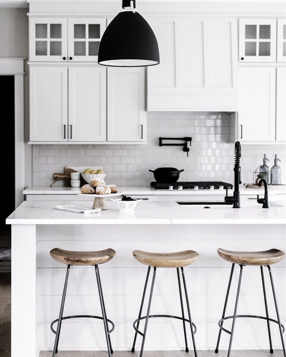 VigoIndustries's tweet photo. Spot style from every angle
Thanks for sharing @blackbirchhomes | VIGO EDISON PULL-DOWN SPRAY KITCHEN FAUCET WITH SOAP DISPENSER IN MATTE BLACK
.
.
#kitchenfaucet #kitchenfaucets #kitchenfaucetinstall https://t.co/aajB2ETl4g