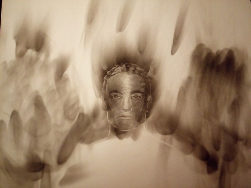 NobaraEvil's tweet photo. One of this year's GISH item was to "draw" a fumage (flame art) portrait of a SPN actor/actress, and post the image to the actor depicted. So here you are @TahmohPenikett Sorry. I'm not good at drawing, and it was my first try with this technique, but I hope you will like it. https://t.co/nTf0nKEPUl