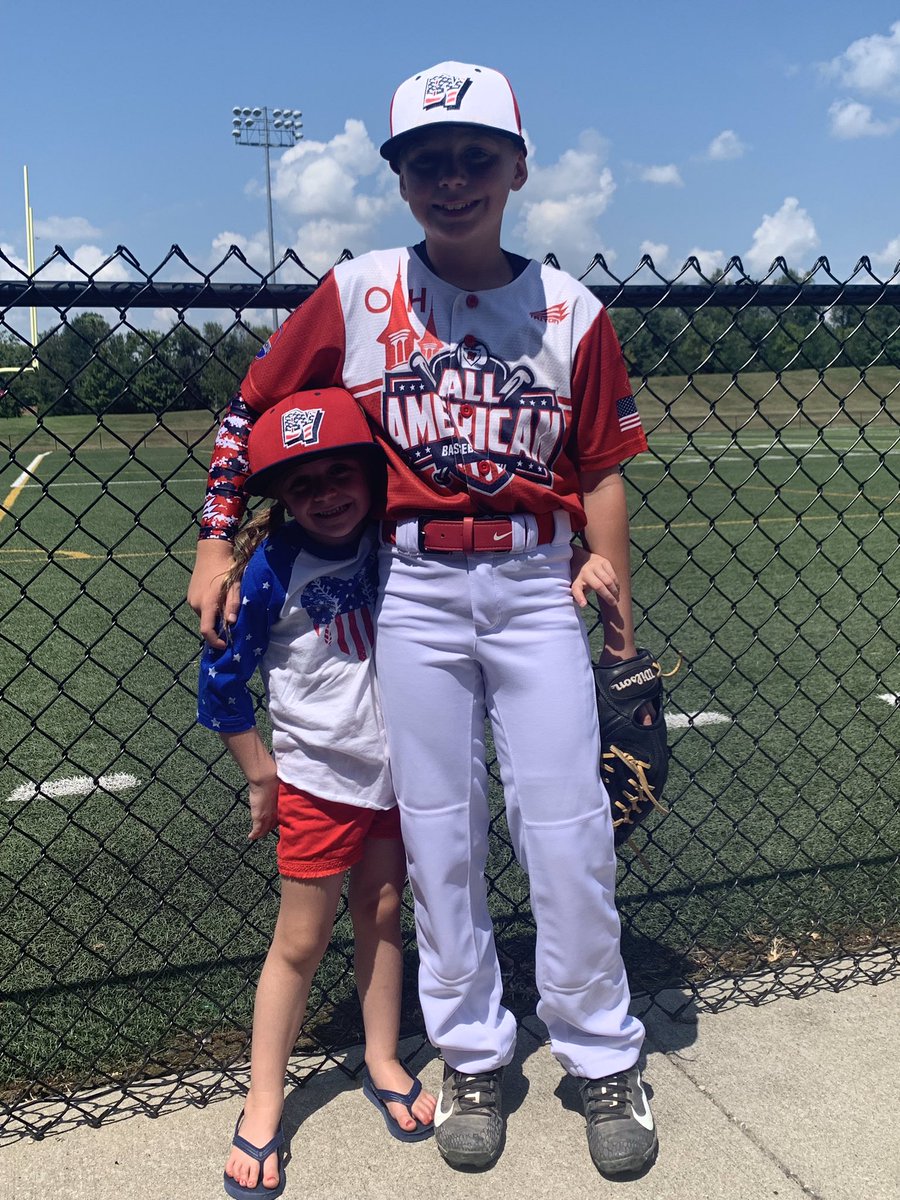 Good luck to our very own Brayden Swearingen (2027, P/MIF) as he and his #Rockets team look to win the Championship tonight in the finals at the <a href="/baseballyouth/">Baseball Youth ⚾️</a> #allamericangames2019 in KY tonight! #rakecity