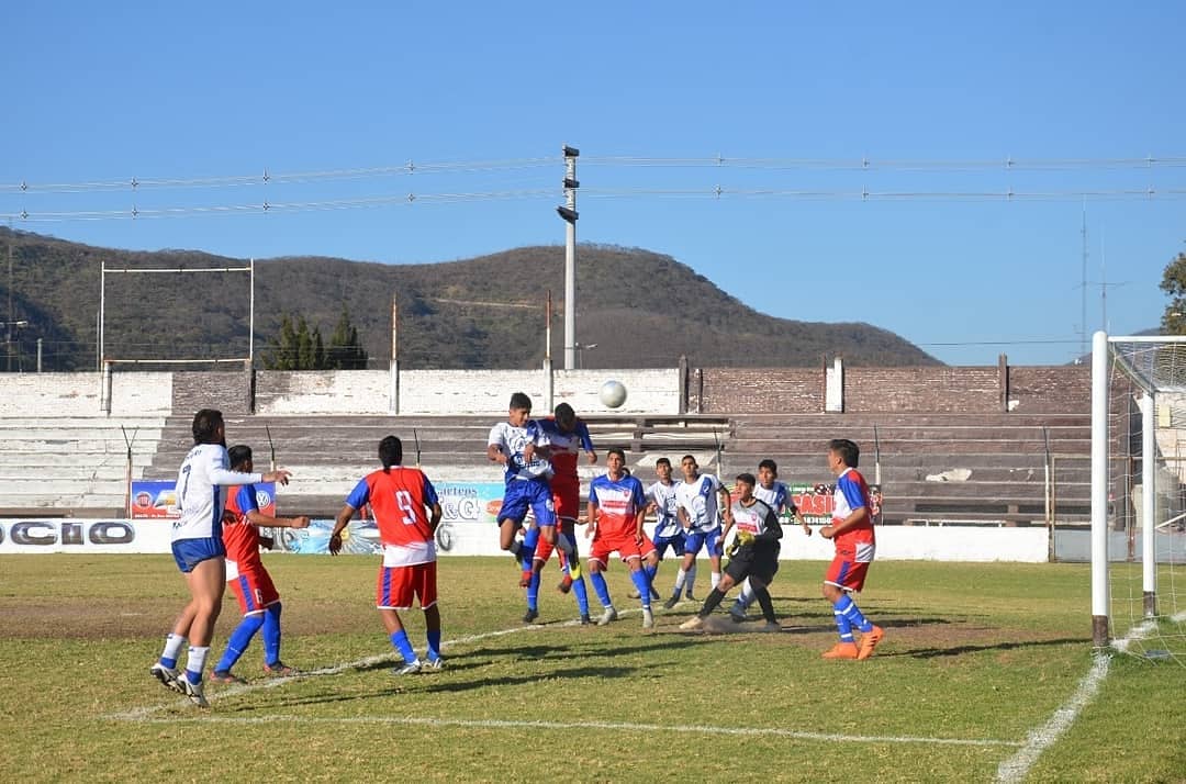 LSF_oficial's tweet photo. #Anual2019 Resultados Fecha 11
#AtlSalta 3-0 #Sanidad
Tayagui, Chávez y Diaz (AS)
#Atlas 1-5 #GimnasiayTiro
Valdivia (A), López, Abraham, Salim, Giménez, Mogni (GyT)
#Mitre 2-3 #CamionerosArg
Gutiérrez y Copa (M), Matorras x 2 y Vázquez (CamArg).... Sigue https://t.co/tRTwI921Vr
