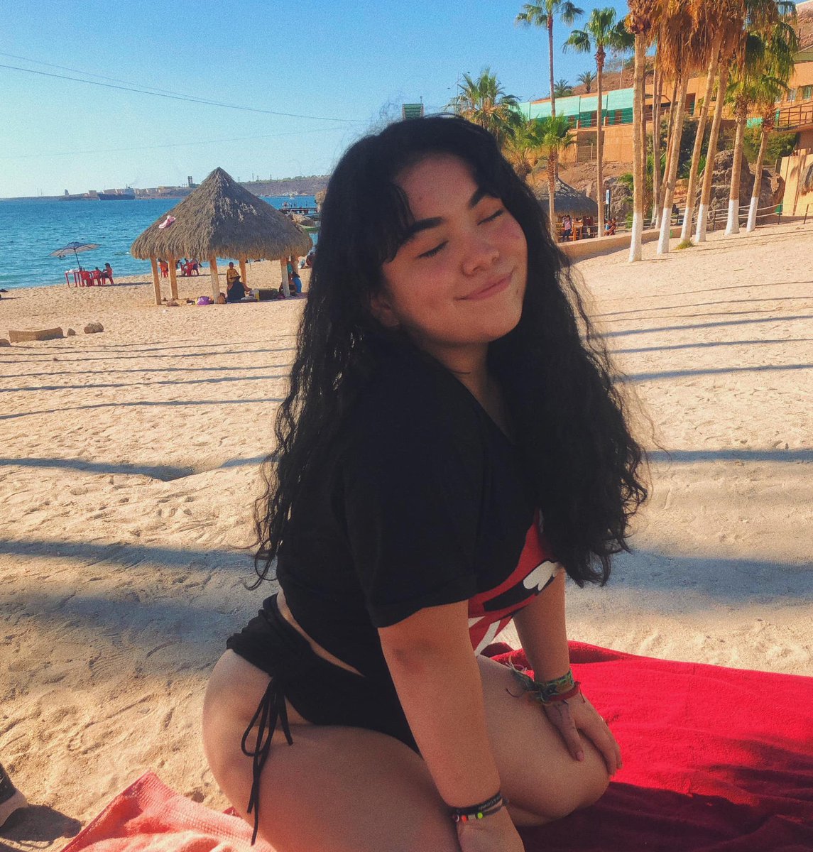 dreamswithalan's tweet photo. Ya les iba a poner mis nudes jejeje aquí están mis fotukas denle rt y fav y compartir y share y reblok 
#SelfiesForCD9🍯💞🚀🧸🐉 https://t.co/ODrYIAncFq
