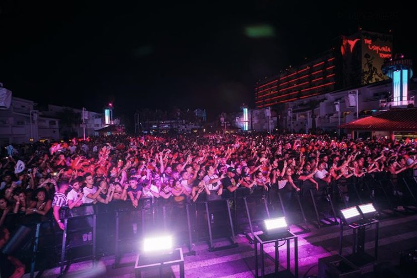 .<a href="/Anuel_2bleA/">Anuel_A▲</a> esta noche en IBIZA, ESPAÑA 🔥🚨!!! Quien dijo que los SUEÑOS no se cumplen? 🙏🏽👹!!! 📸:<a href="/JVIneris/">JaviNeris</a> #RealHastaLaMuerte #LosIntocables