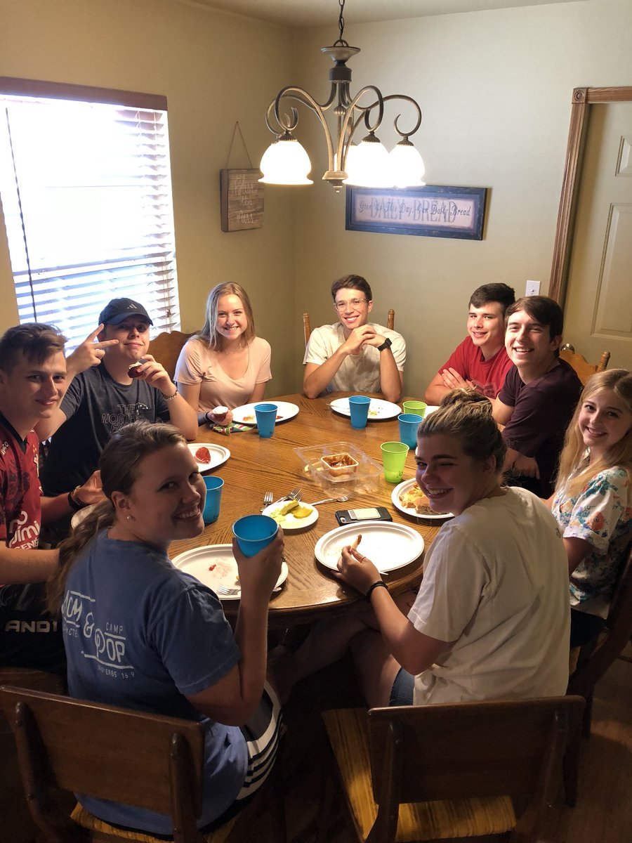 CatronLowell's tweet photo. It is great to have a bunch of College of the Ozarks students at our house plus one Ozark Christian College student.  #CofO #OCC https://t.co/Qg5DuhOHn3