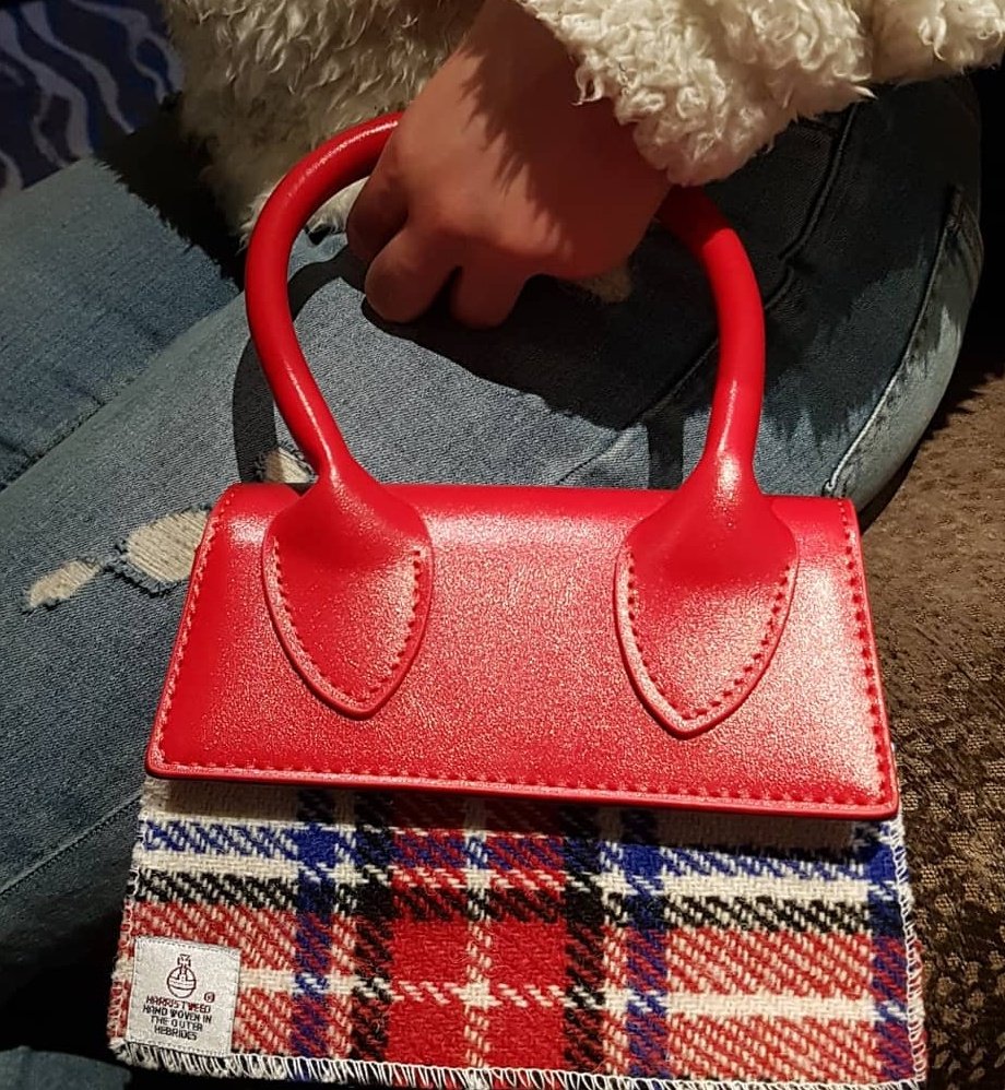 Last #LimitedEdition #handbag #purse up for sale. Ideal #TrendingNow #bag. Blazed #harristweed on front, size 14cm x 18cm. #ThisIsAmerica #freedelivery . #ridelondon2019 #teenyweenyhandbag #MeganMarkle . #fashioninfluencer mrpocketsquares.co.uk