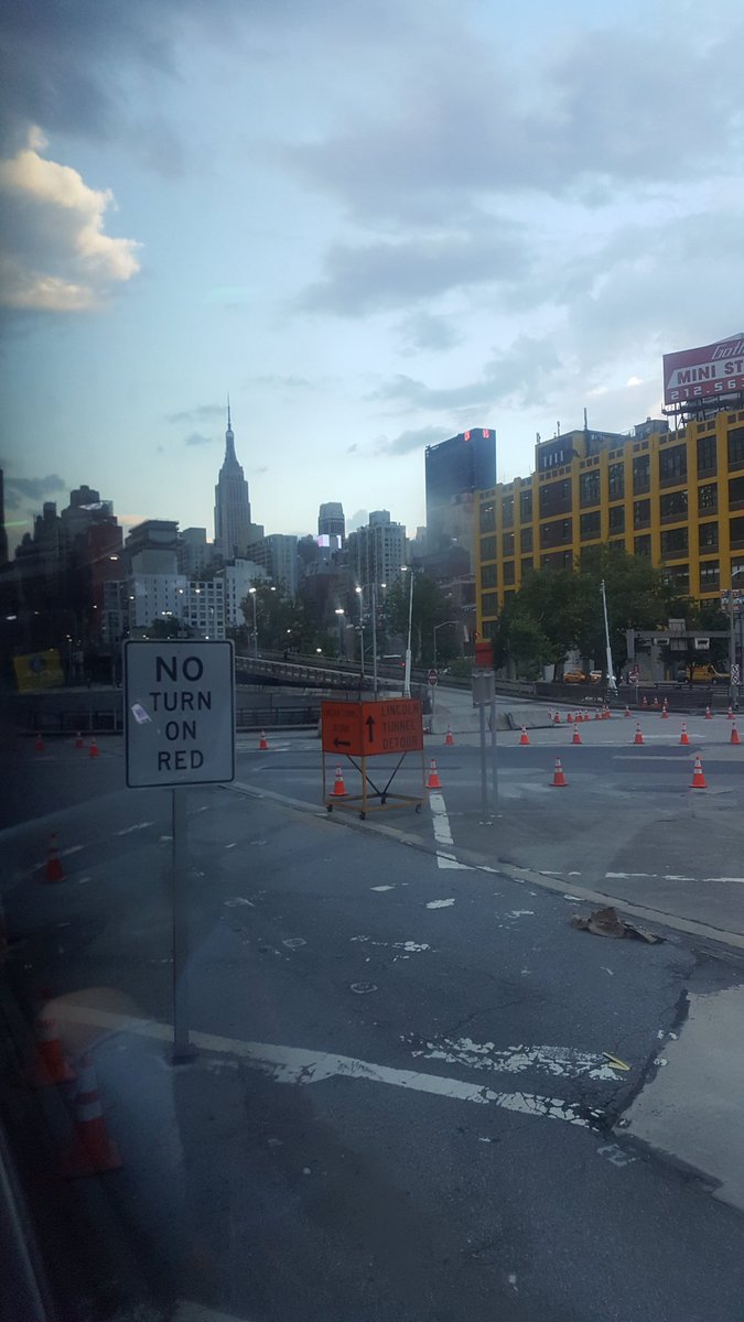 VancuraLynda's tweet photo. Goodbye NYC!!!! Ill never forget it!!! @OfficialMonstaX #Monbeb #WEAREHERETOUR #MonstaXinNYC https://t.co/BhMjNxJioh